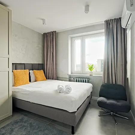 Emilii Plater 55 Deluxe Warm In Manhattan Apartment Warsaw