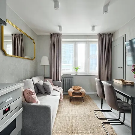Emilii Plater 55 Deluxe Warm In Manhattan * Warsaw