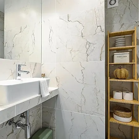 Emilii Plater 55 Deluxe Warm In Manhattan Apartment Warsaw