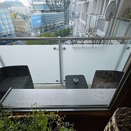 3rooms At Emilii Plater 55 Deluxe In Manhattan Apartman