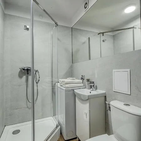 דירה 3rooms At Emilii Plater 55 Deluxe In Manhattan *